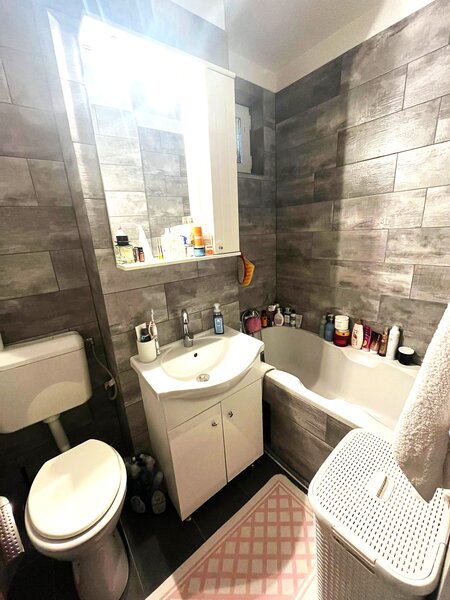 Drumul Taberei, Auchan,