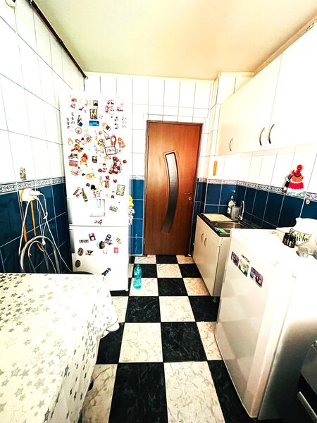 Drumul Taberei, Auchan,